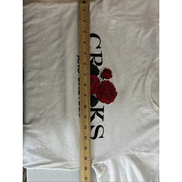 White Crooks & Castles Xs T-shirt With Roses Super Clean. 16” Across Chest - Picture 7 of 7